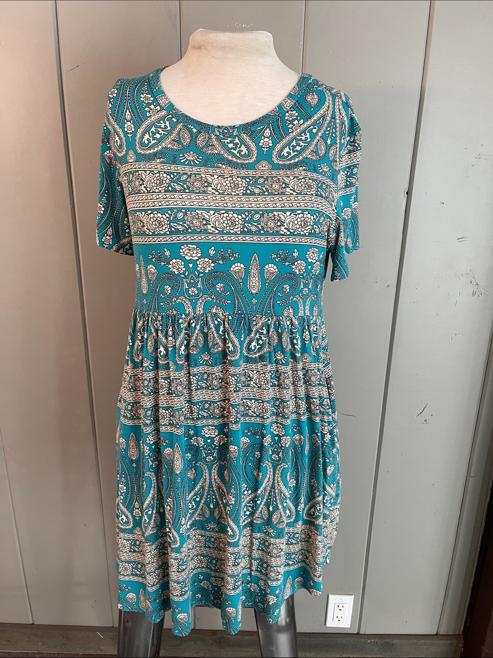 Long Yuan Dress Paisley Floral Green Pockets XL Boho Artsy Resort Vacay Summer